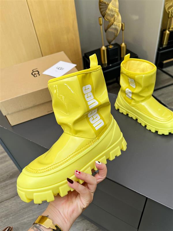 Ugg